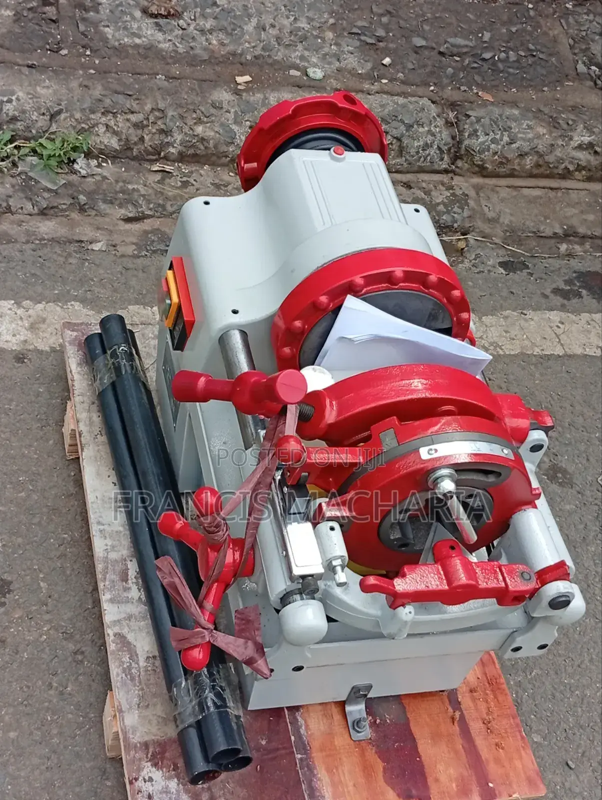 Thread Cutter / Rolling Machine Threading