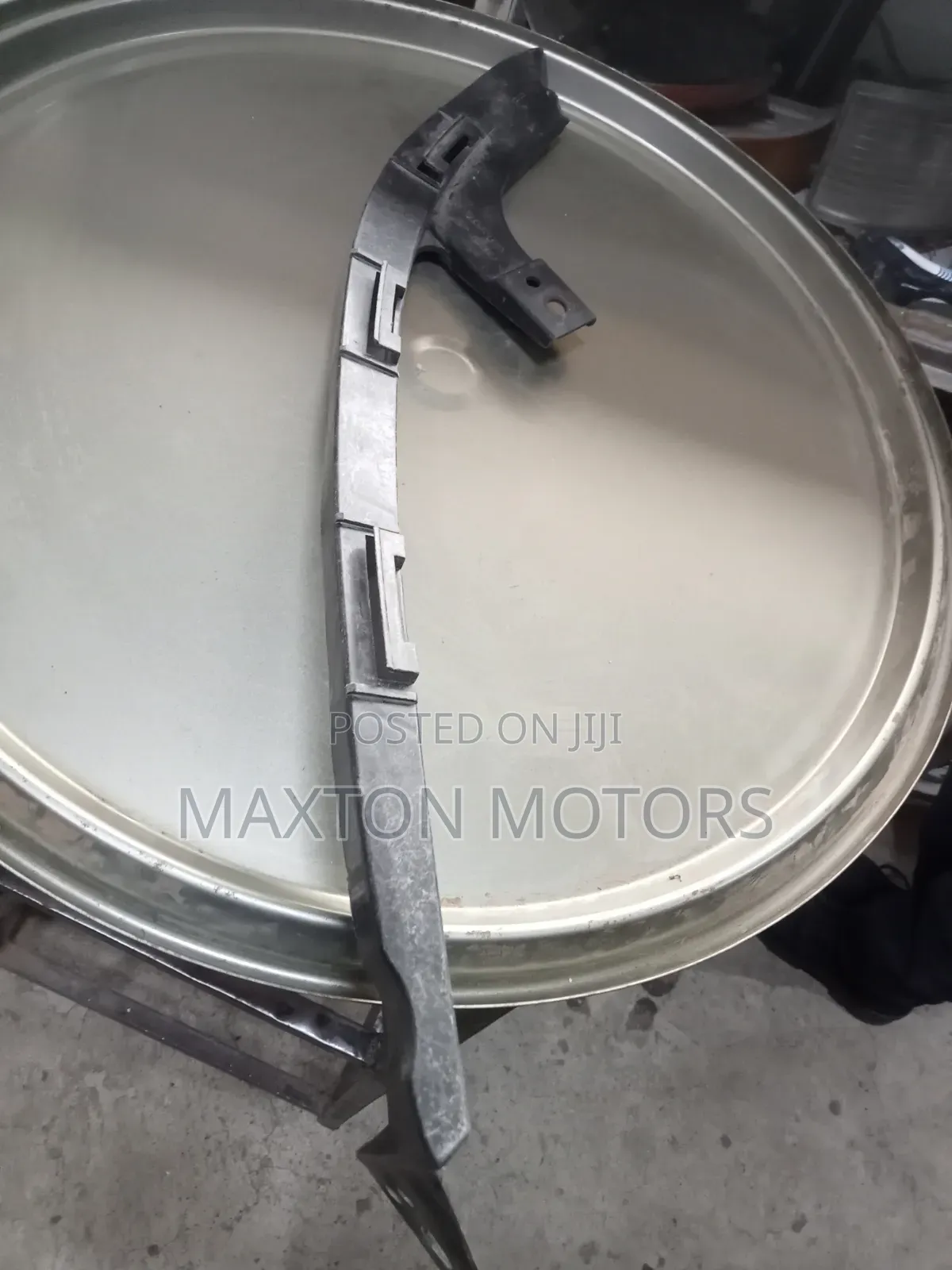Honda Airwave Headlight Bracket