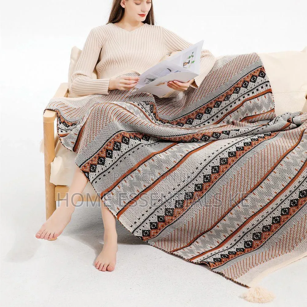*Bohemian Knitted Throw Blankets With Pendant/Tassels