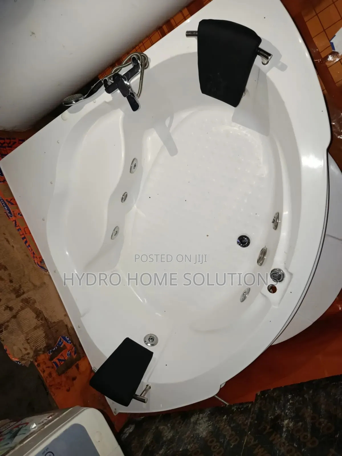 Luxury Corner Jacuzzi Bathtub – Relaxation Meets Elegance