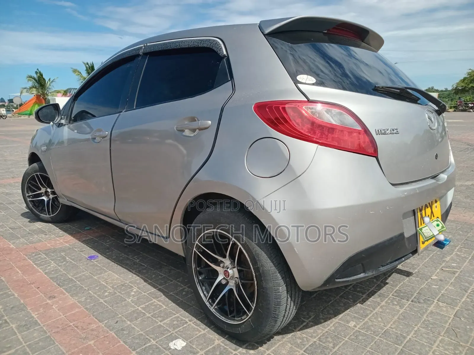 Mazda Demio 2012 Silver