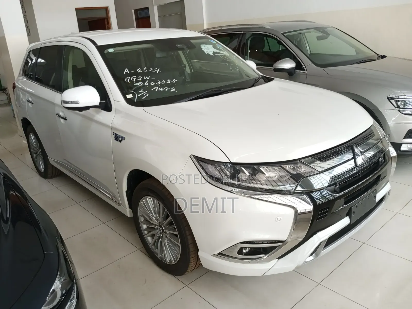 Mitsubishi Outlander 2.0 PHEV AWD 2019 Pearl