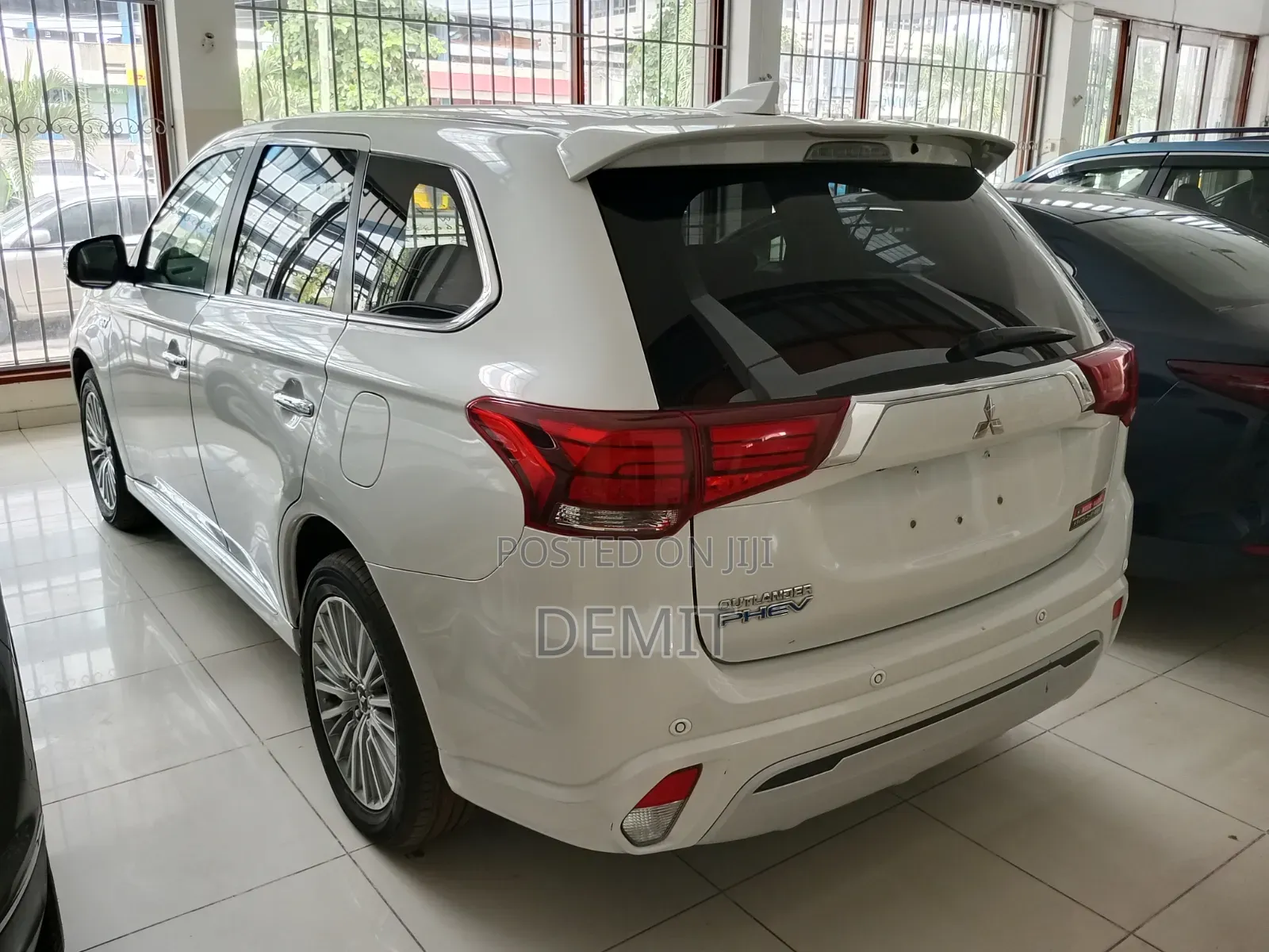 Mitsubishi Outlander 2.0 PHEV AWD 2019 Pearl