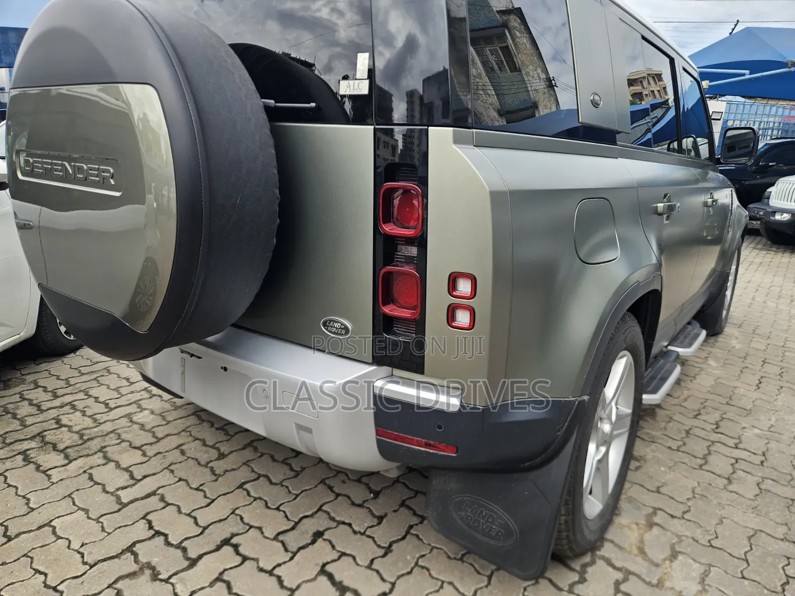 Land Rover Defender 2022 Green