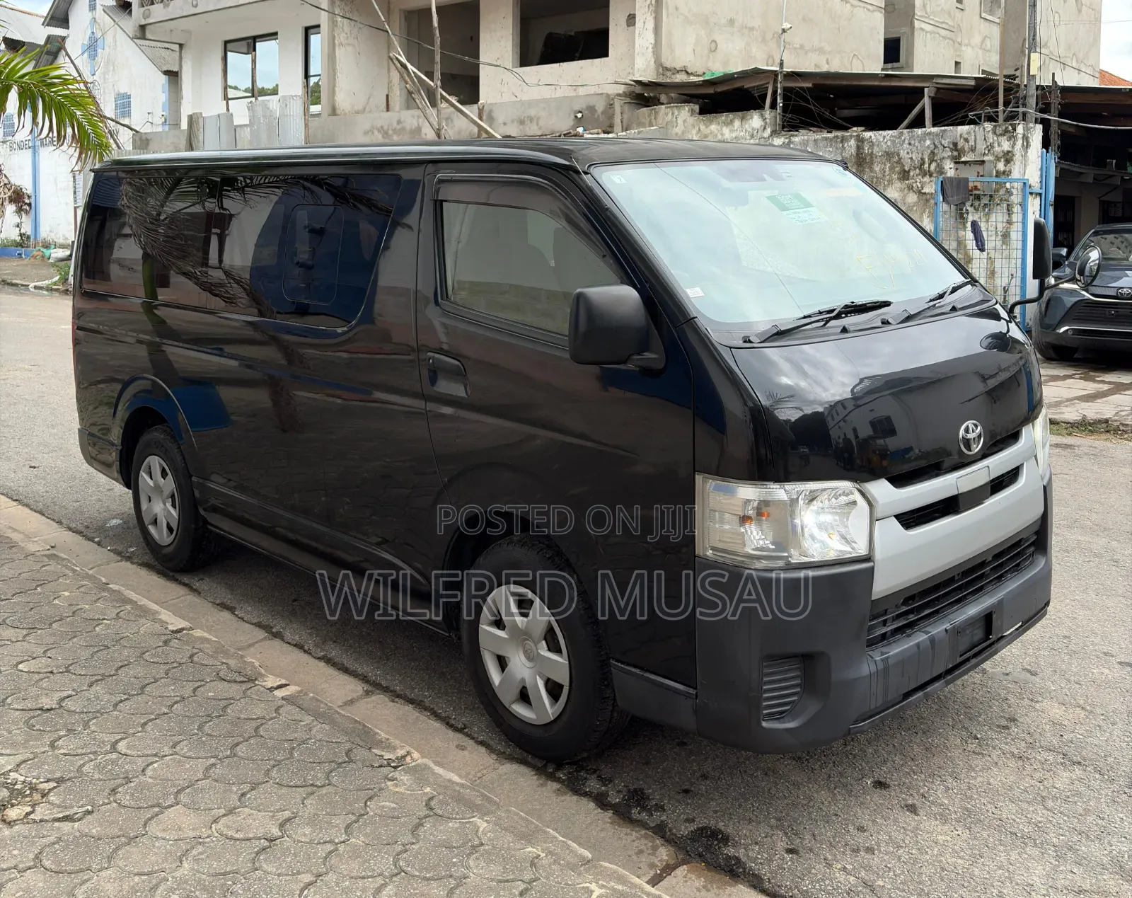Toyota HiAce 2018 Black
