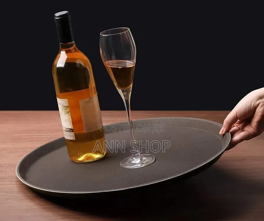 Round Trays Available