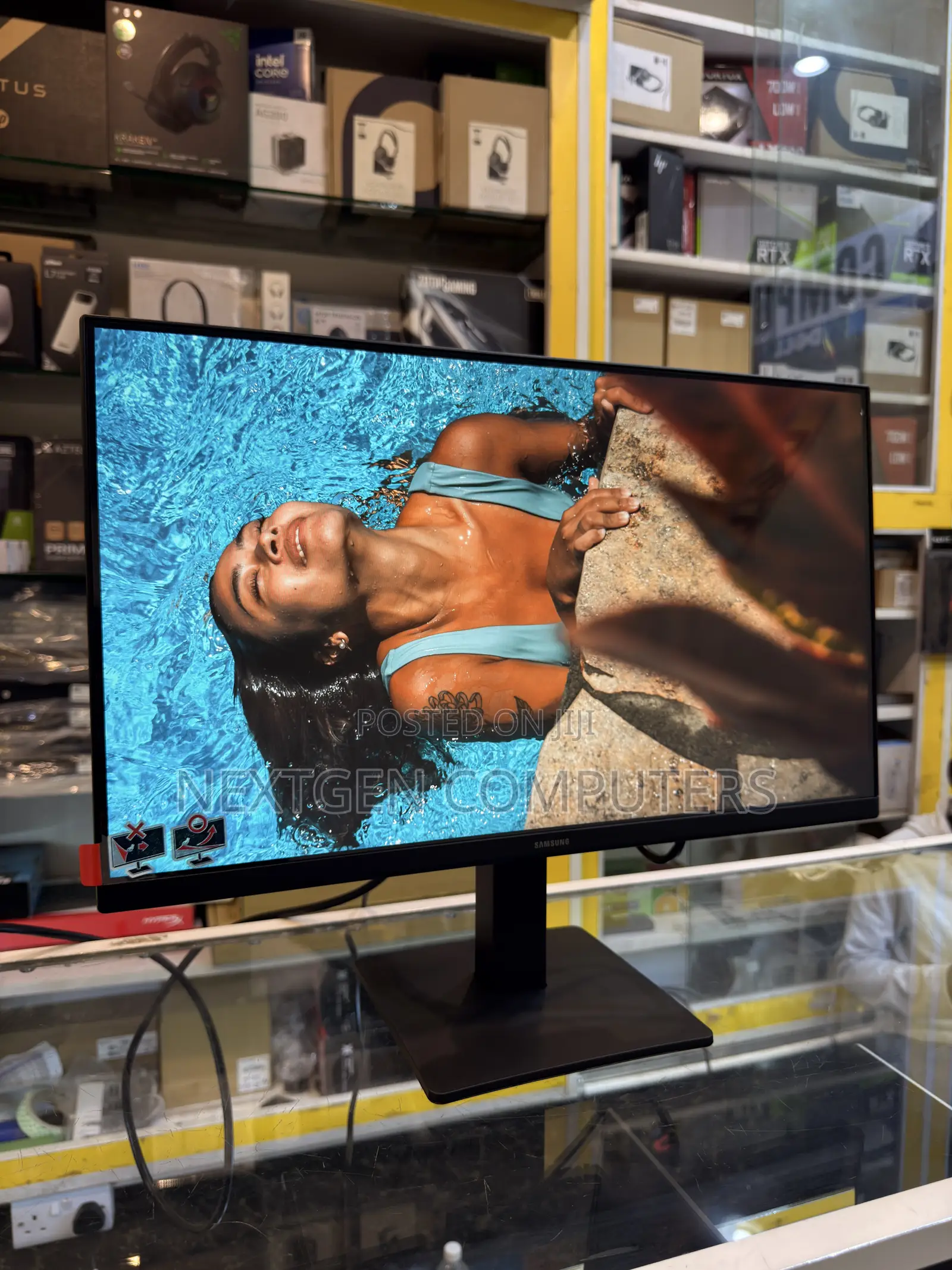 Samsung Ls22d300gamxue 22-Inch Ips Fhd(1080p) 100hz Frameless Monitor