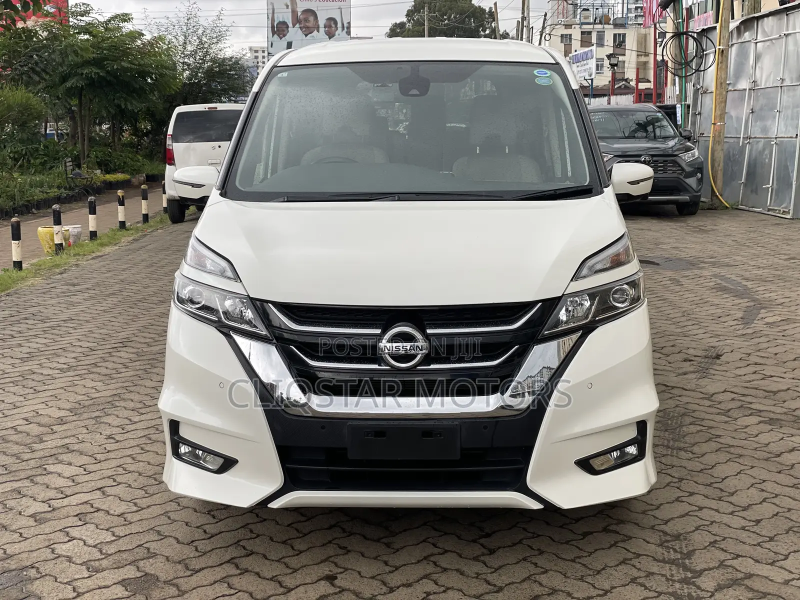 Nissan Serena 2019 White