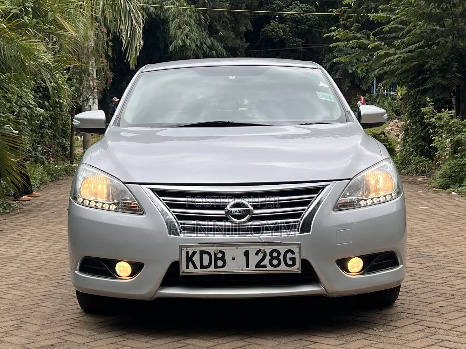 Nissan Bluebird 2014 Silver