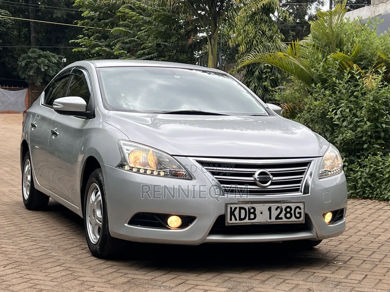 Nissan Bluebird 2014 Silver