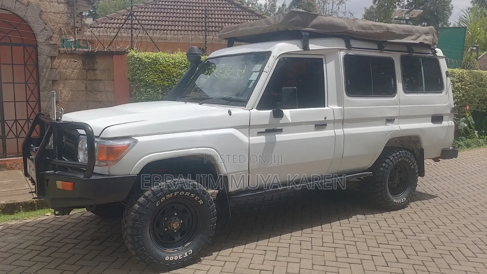 Toyota Land Cruiser 2010 White