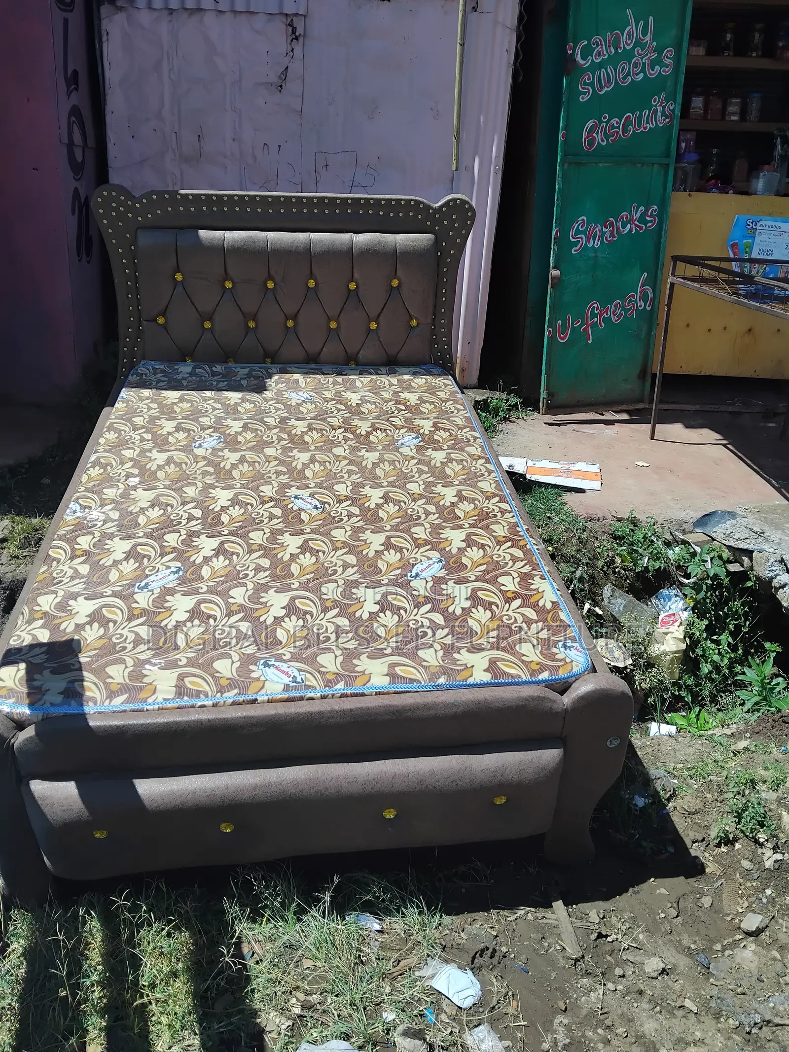 Brown Chester Bed 5x6
