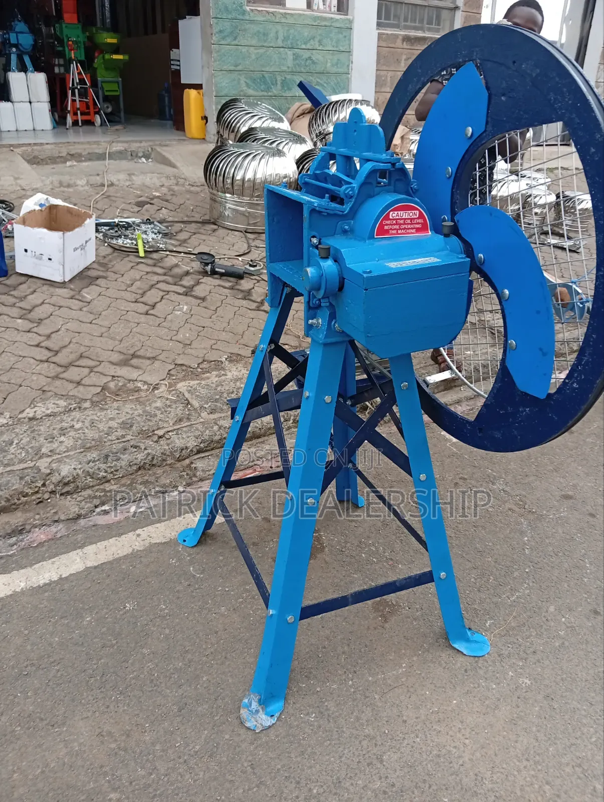 Engine Driven Chaff Cutter