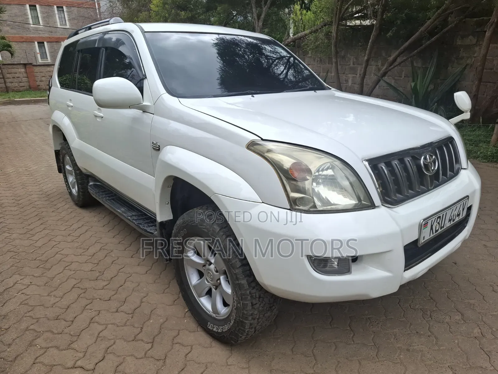 Toyota Land Cruiser Prado 2006 White
