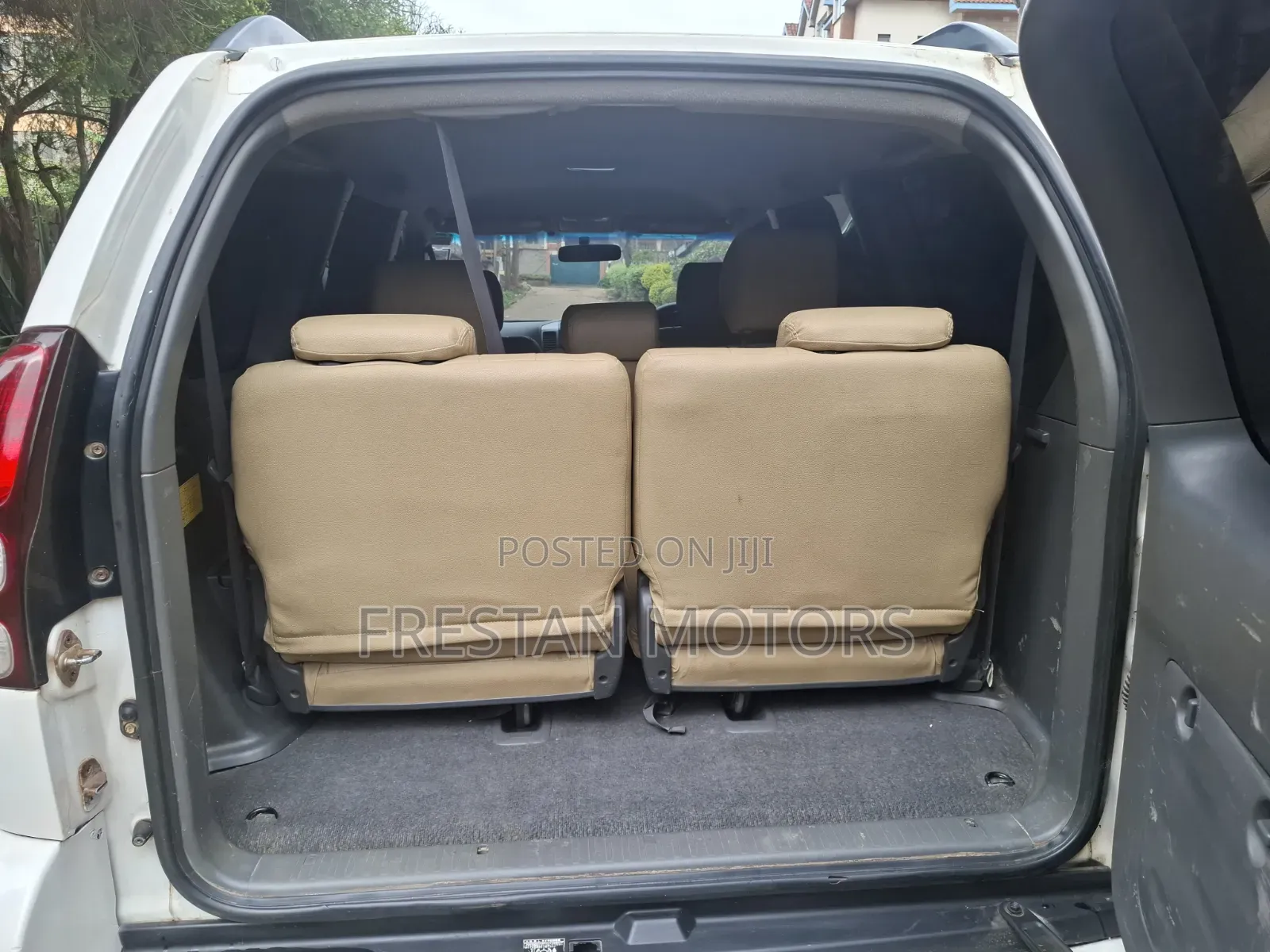 Toyota Land Cruiser Prado 2006 White