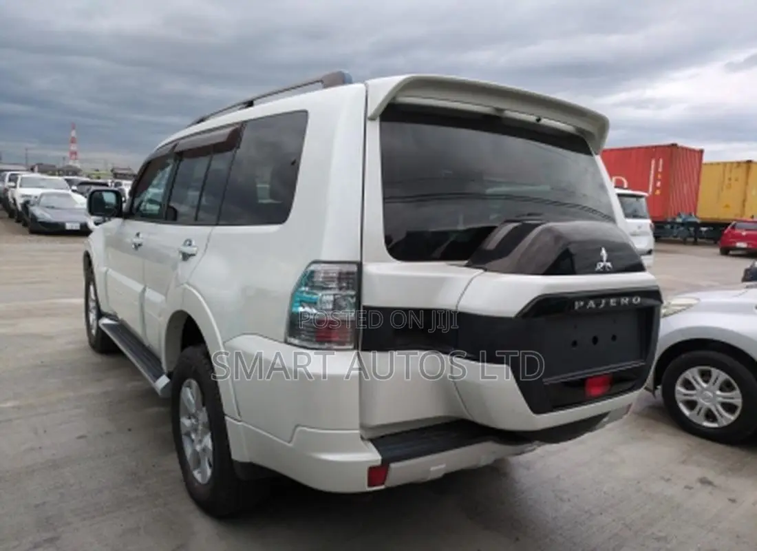 Mitsubishi Pajero 2019 Pearl