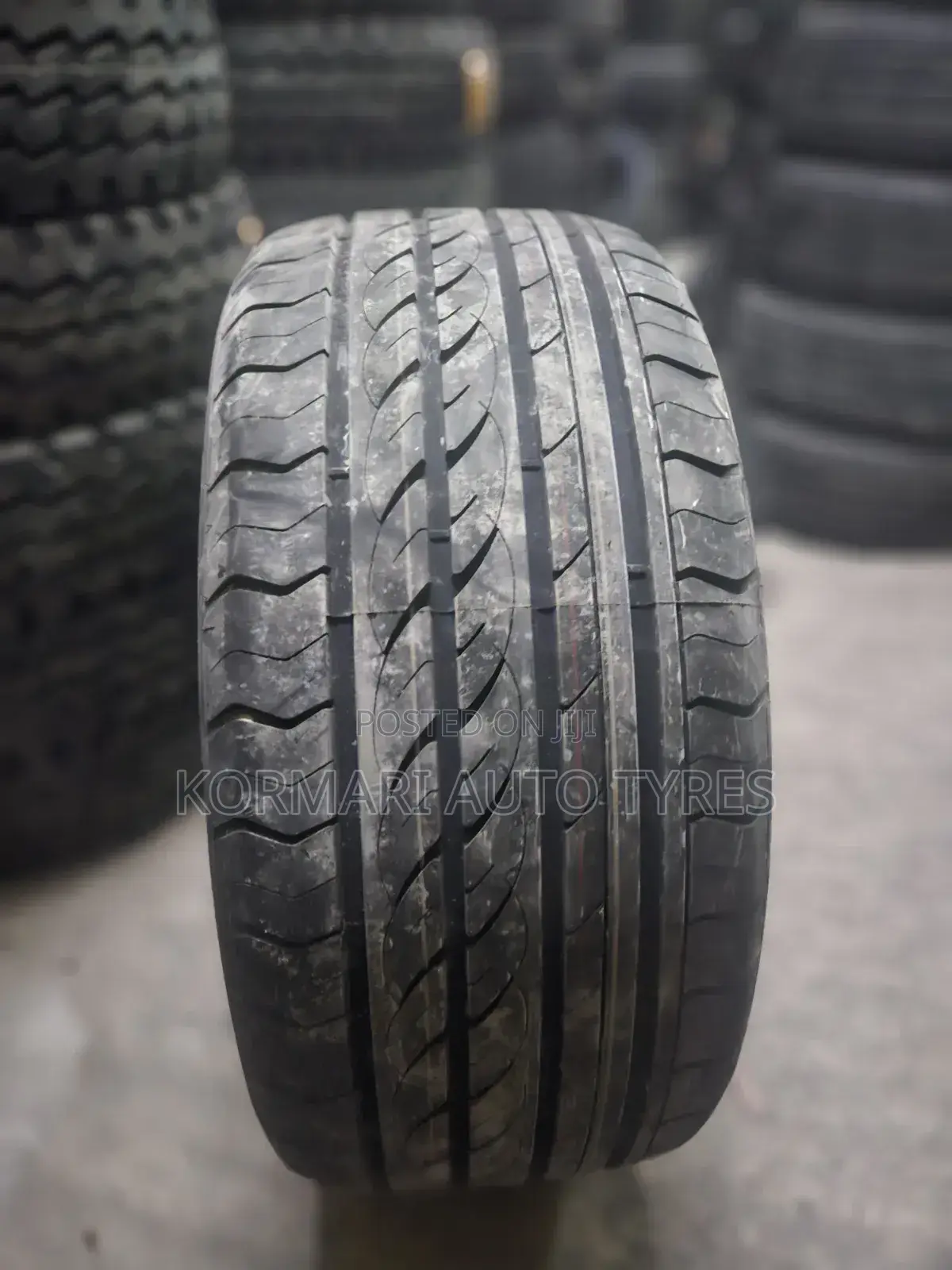 305/40r22 Centara 114w