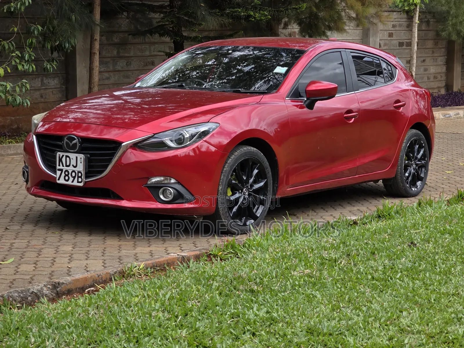 Mazda Axela 2015