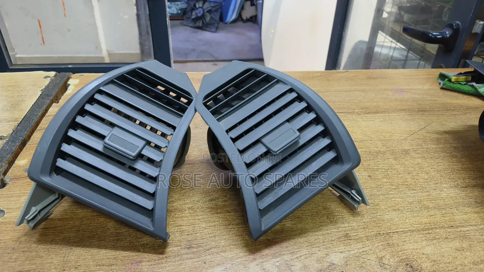Premio 260 Dashbord Vents Biege