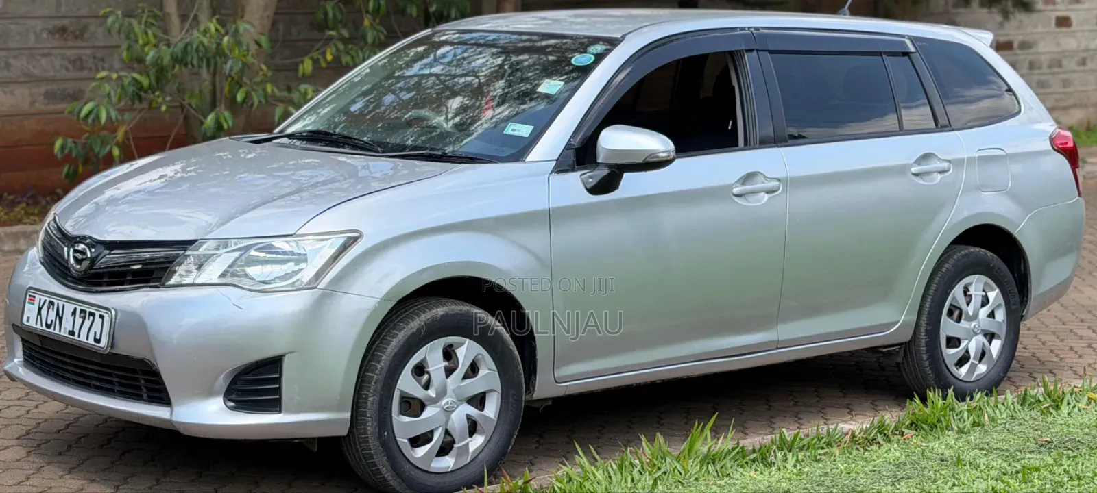 Toyota Corolla Fielder 2013