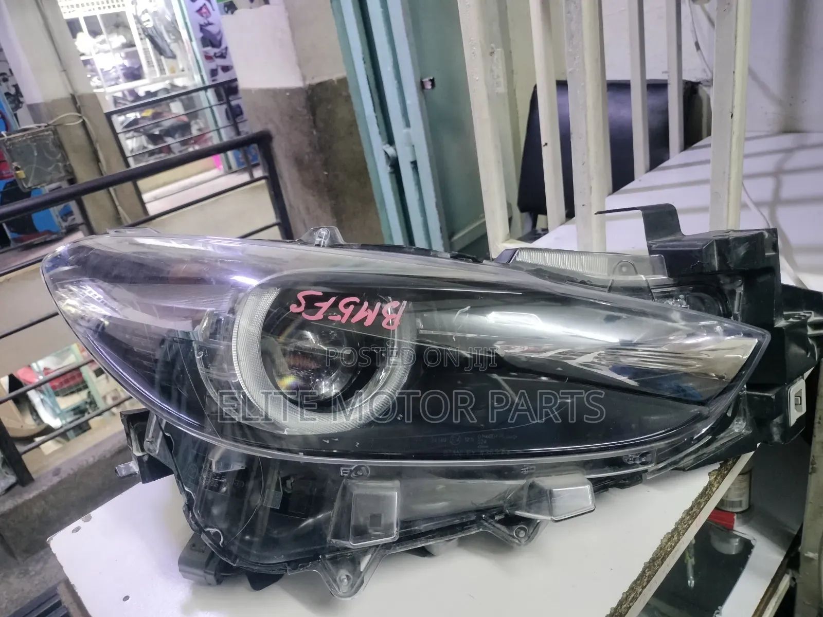 Mazda Axela 2017 No. 7 Headlight