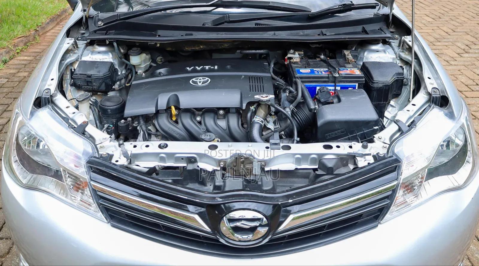 Toyota Axio 2012