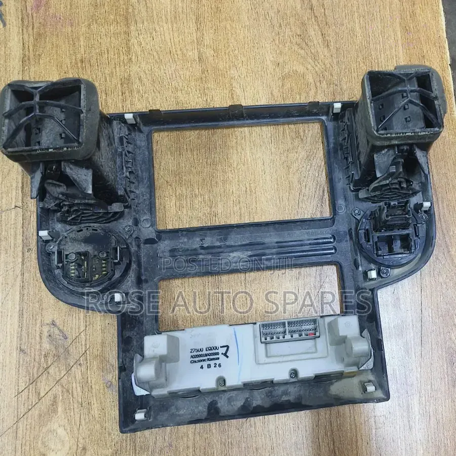 Xtrail T-30 Hazard Panel