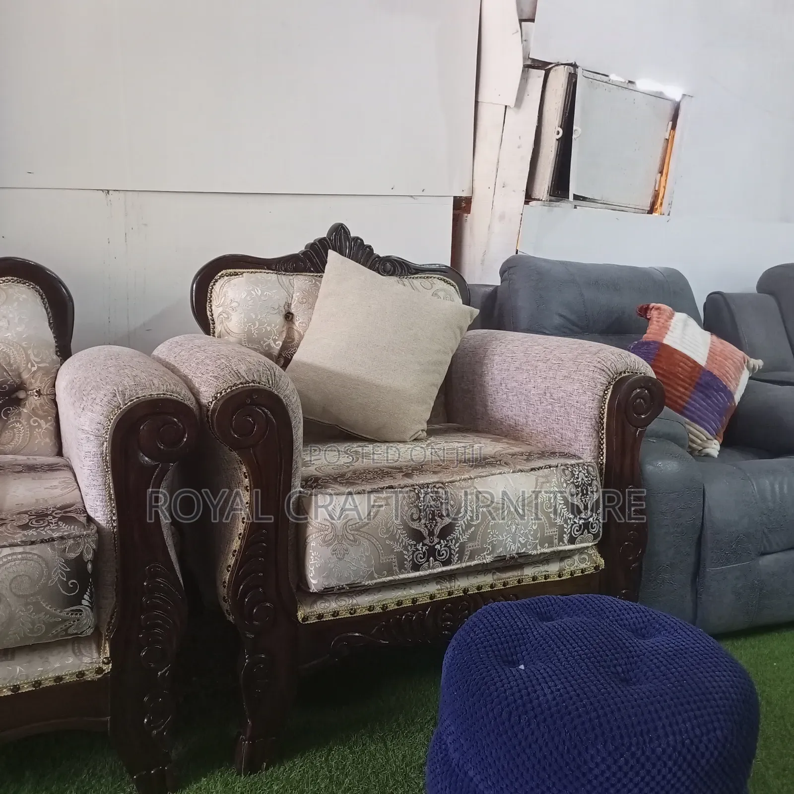Antique Royal 7-Seater Chesterfield Sofa Set