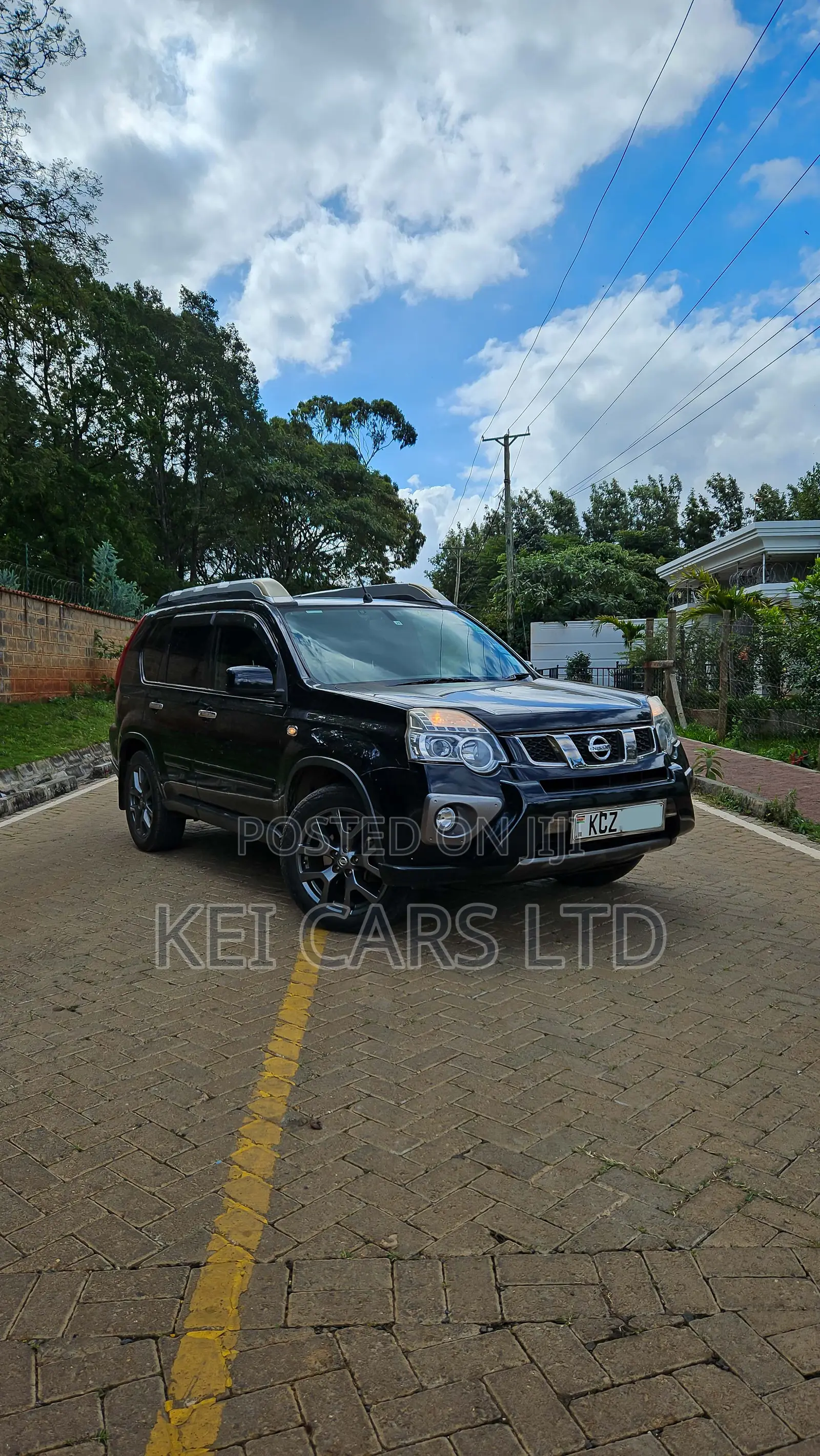 Nissan X-Trail 2.0 Petrol AWD 2013 Black