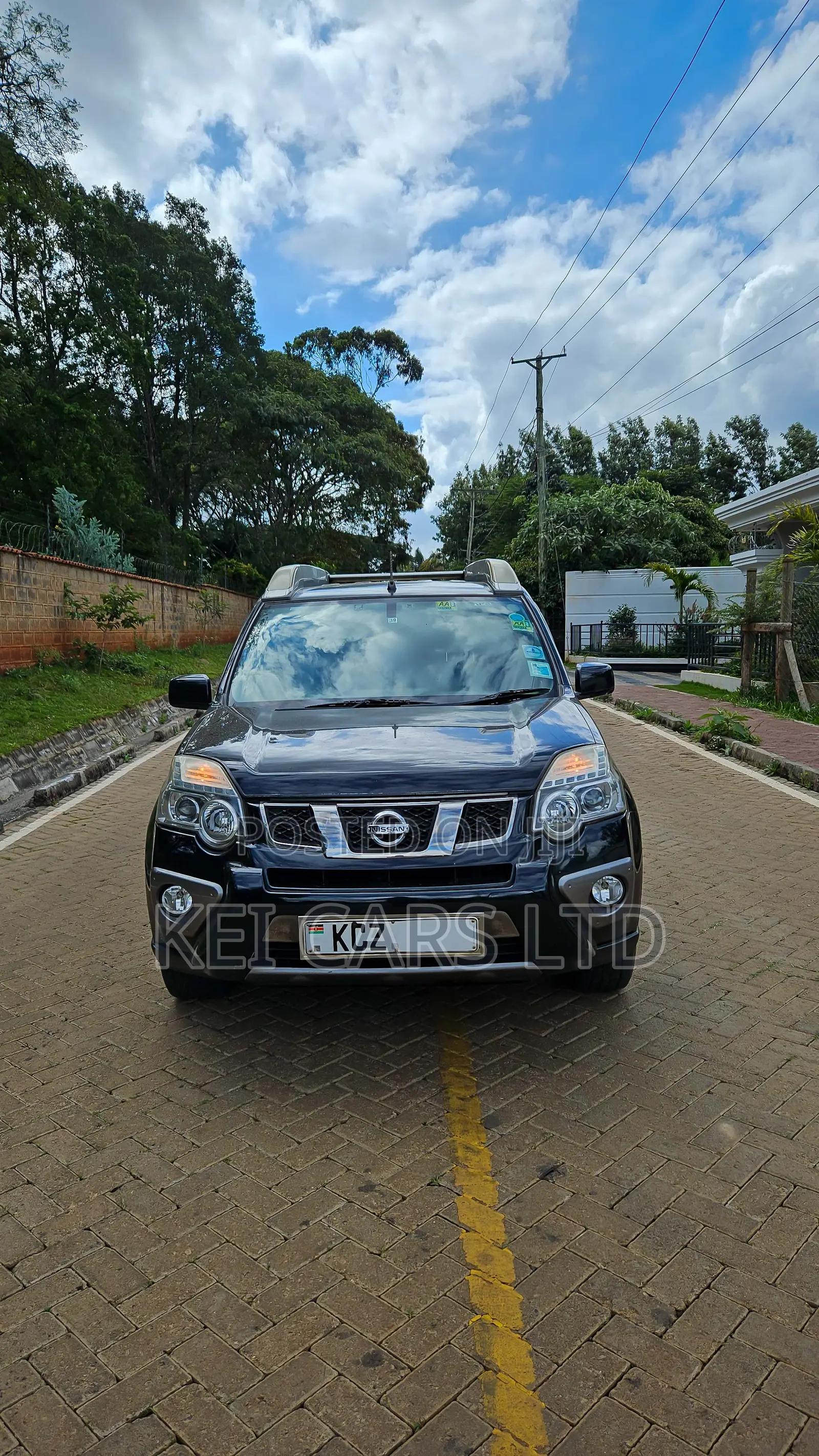 Nissan X-Trail 2.0 Petrol AWD 2013 Black