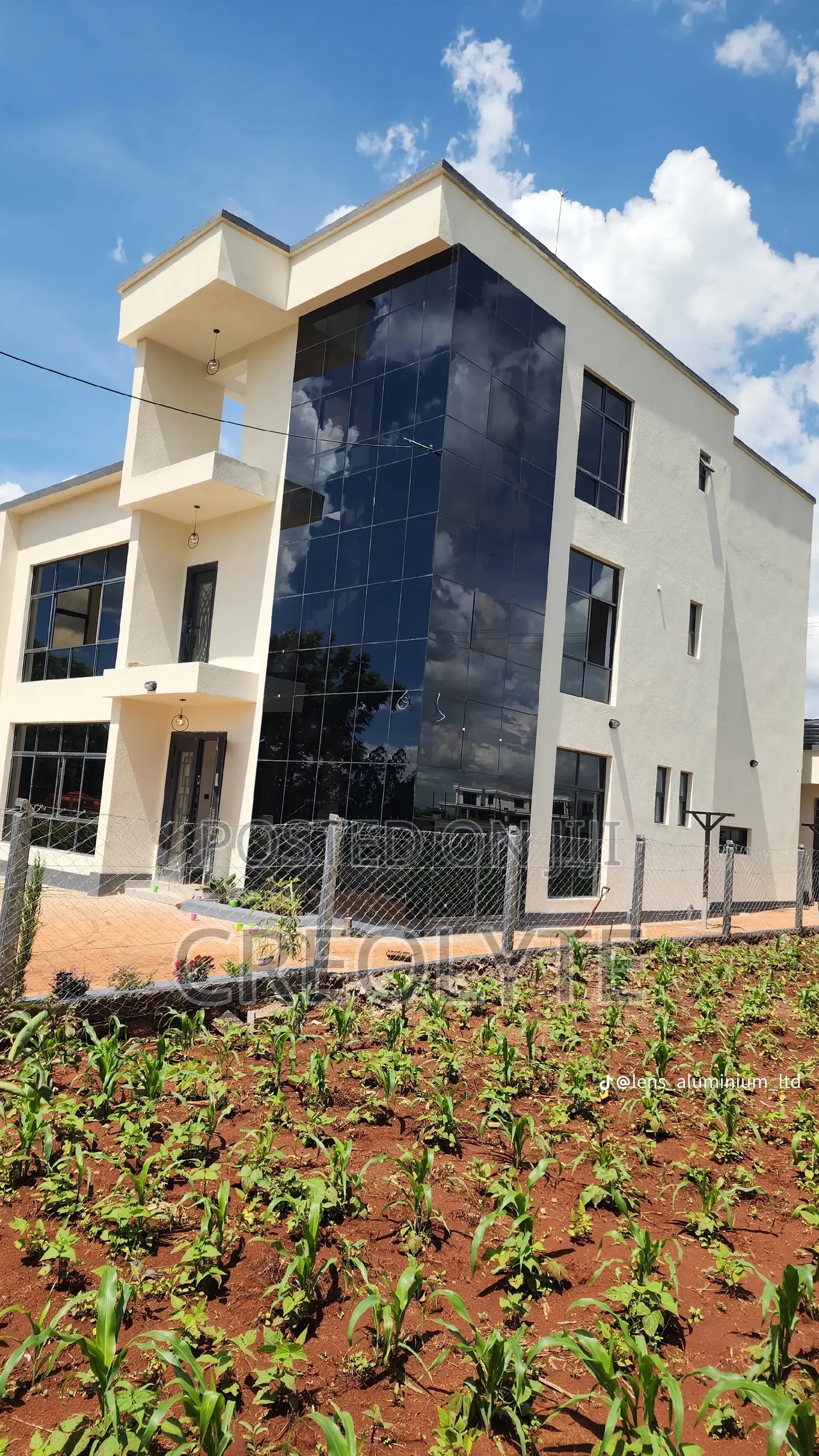 Tinted Glass Curtain Wall Installation Modern 3-storey Building