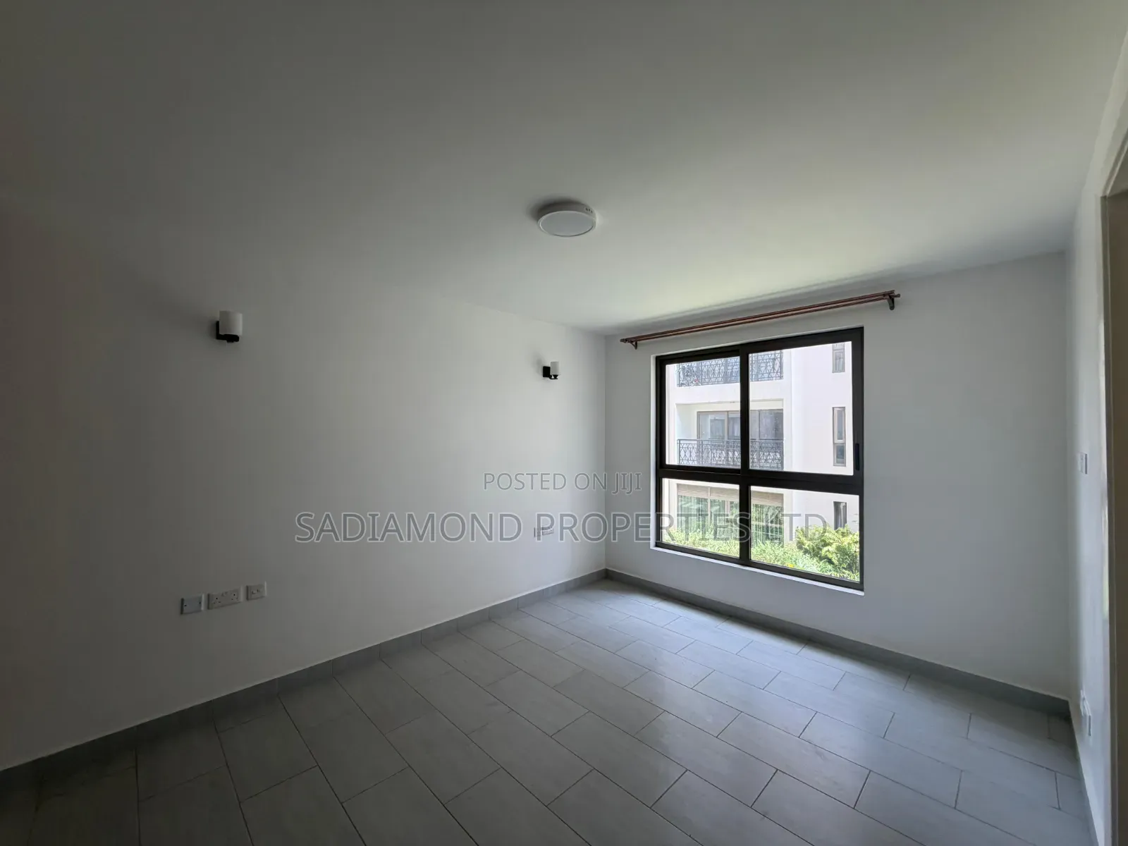 3bdrm Apartment in Riverside Drive for rent