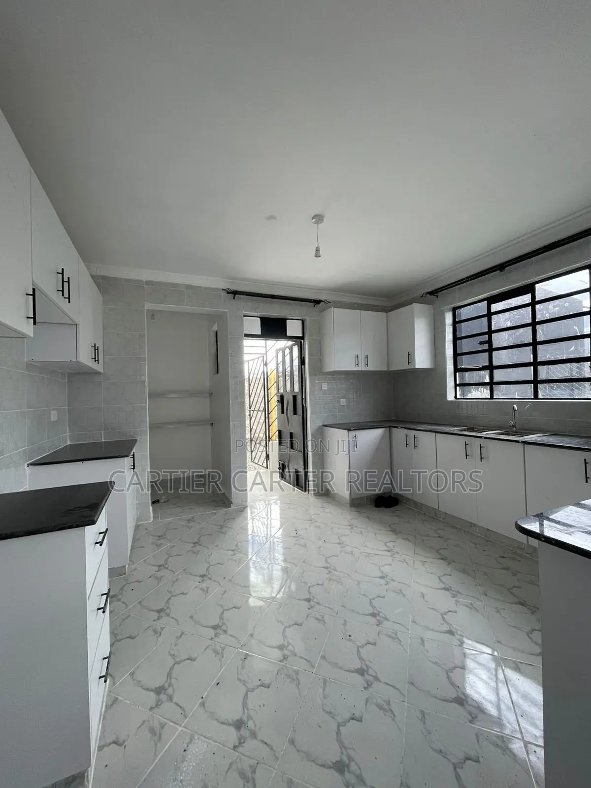 3bdrm Bungalow in Kitengela for sale