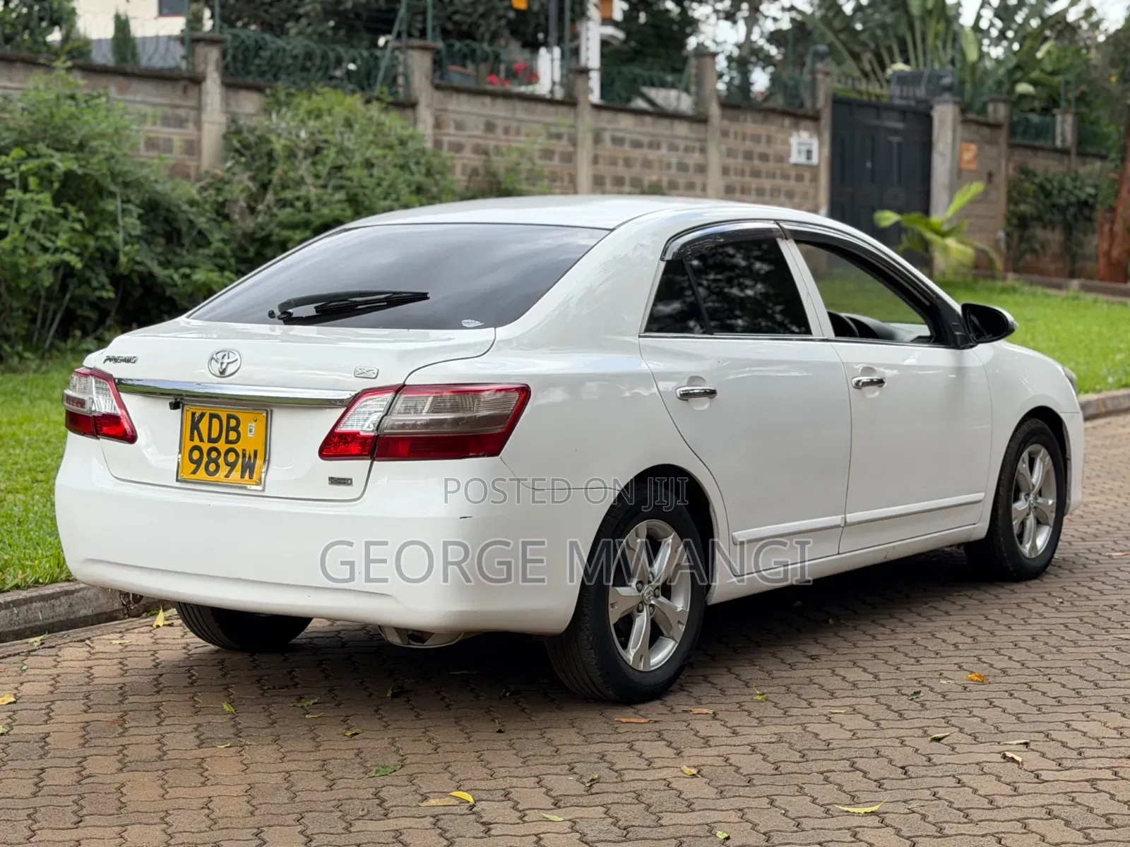 Toyota Premio 2013 White