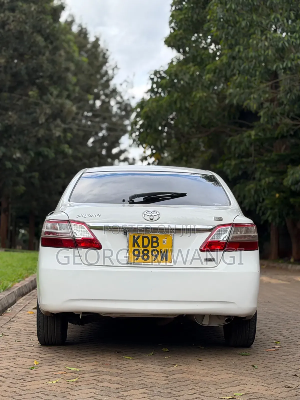 Toyota Premio 2013 White
