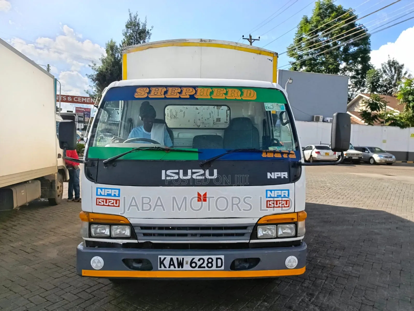 Make:Isuzu Model:Npr- Closed Body. Engine:4.3