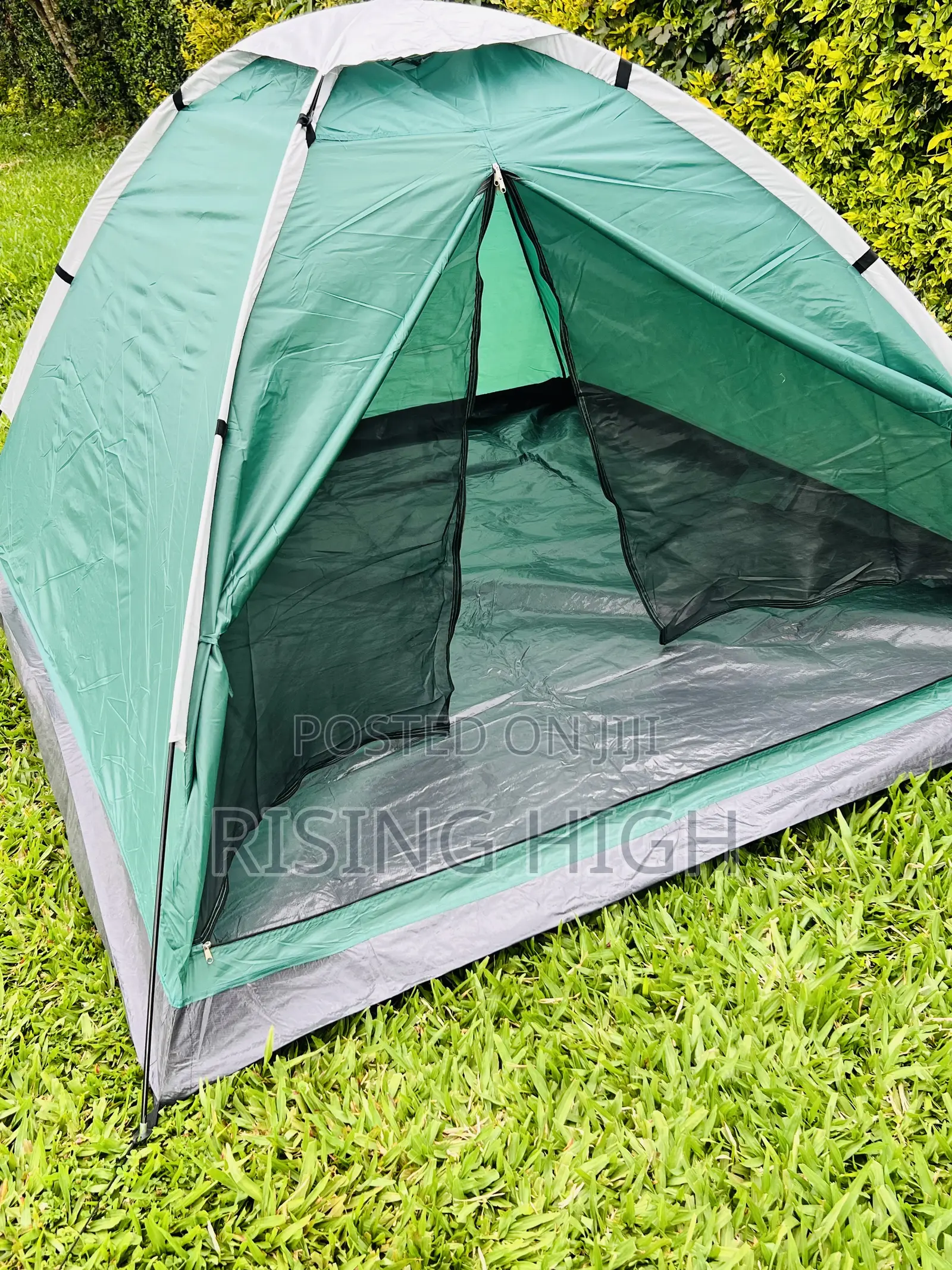 All-Season 4 Person Camping Tent – Perfect for Camping Picnics