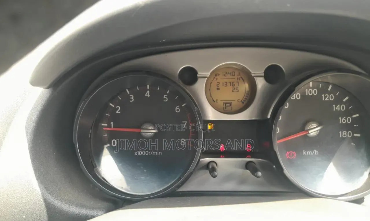 Nissan Tiida 2006 Black