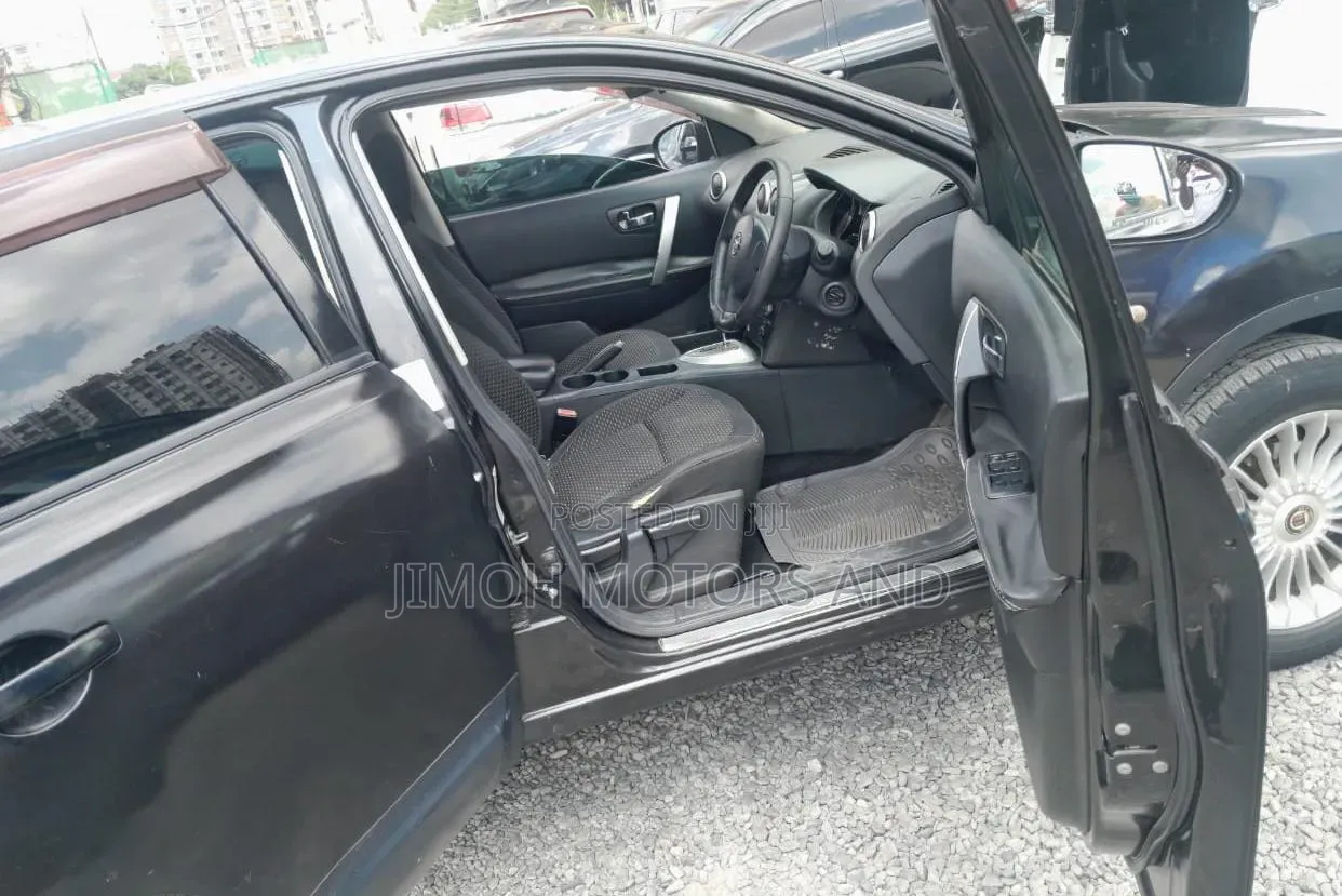 Nissan Tiida 2006 Black