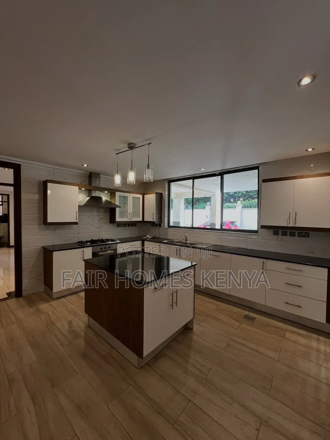 5bdrm Townhouse / Terrace in Lavington Green, Muthangari for rent