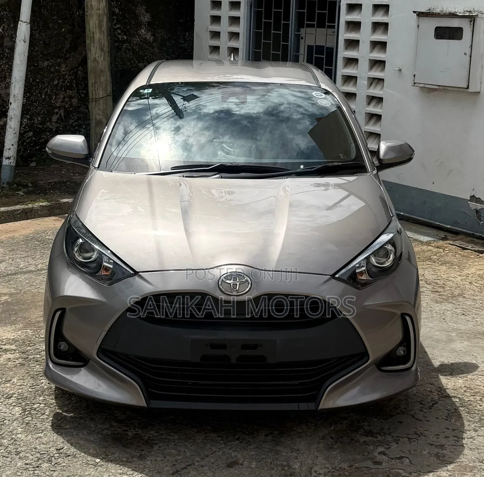 Toyota Yaris 2020 Gray