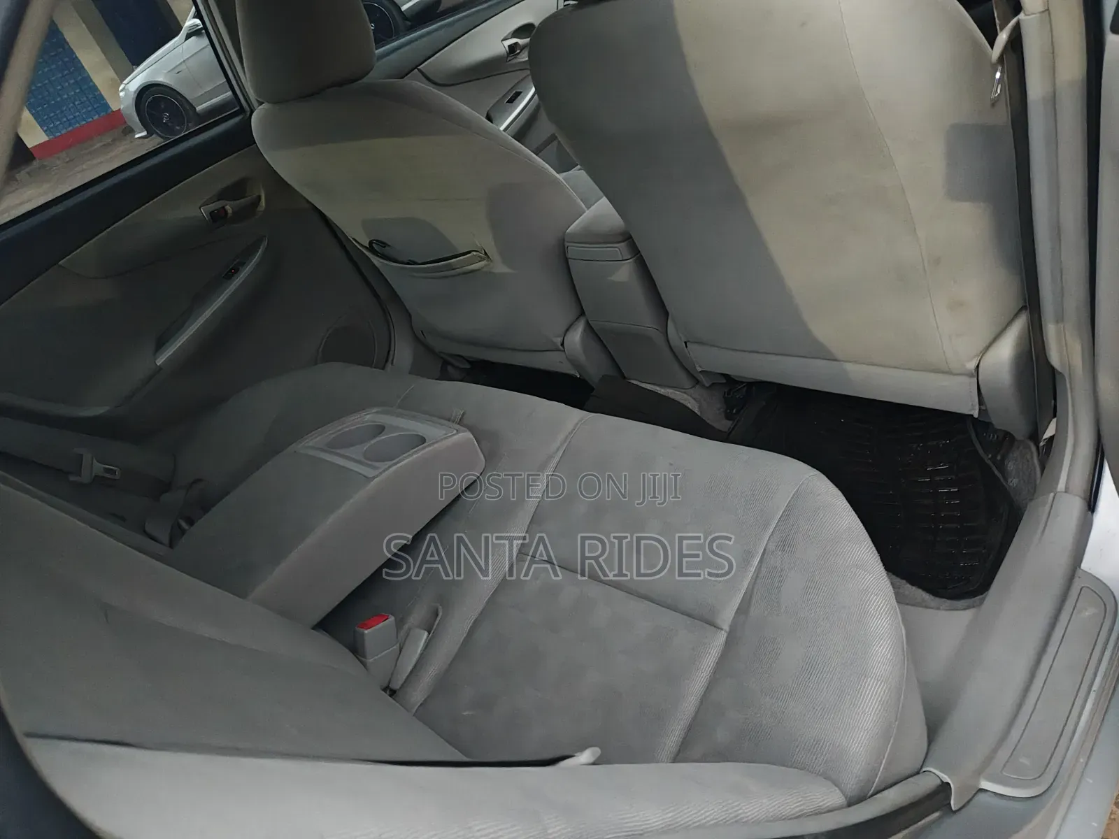 Toyota Axio 2011 Silver
