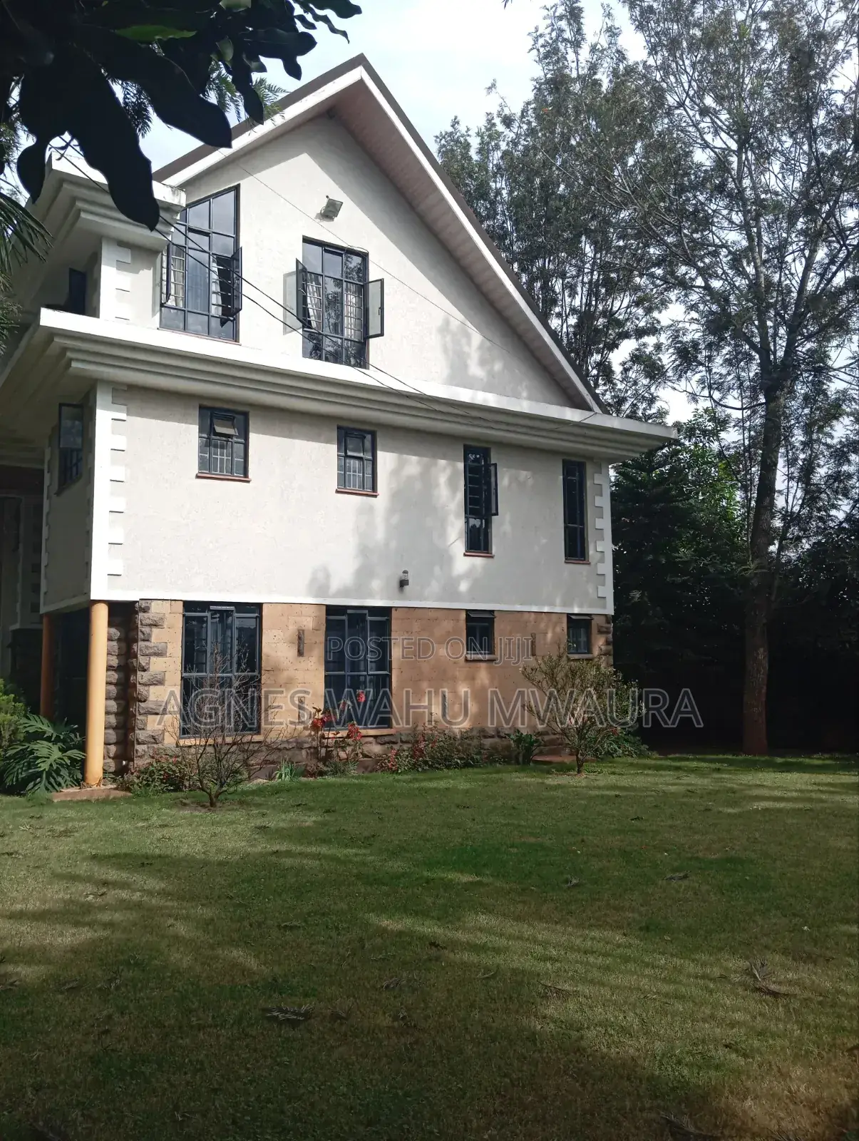 5bdrm Maisonette in Kerarapon Drive for sale