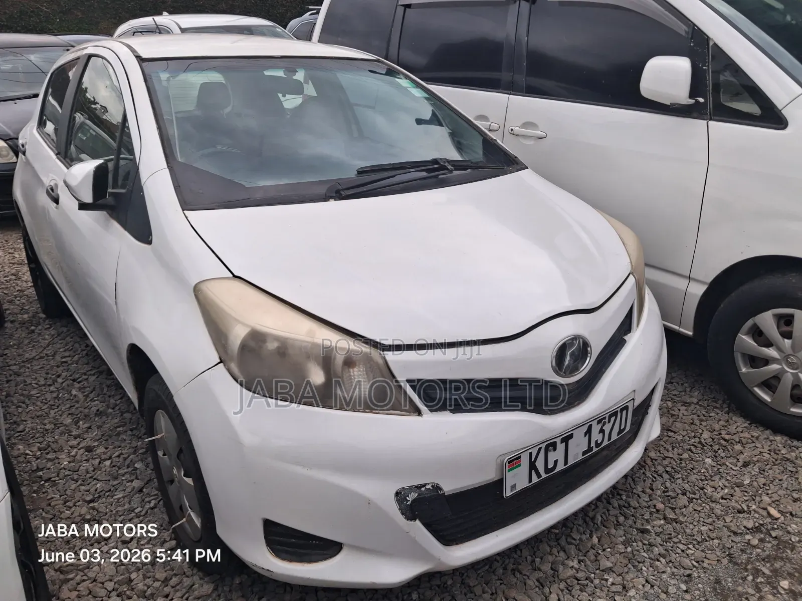 Toyota Vitz 2010 White