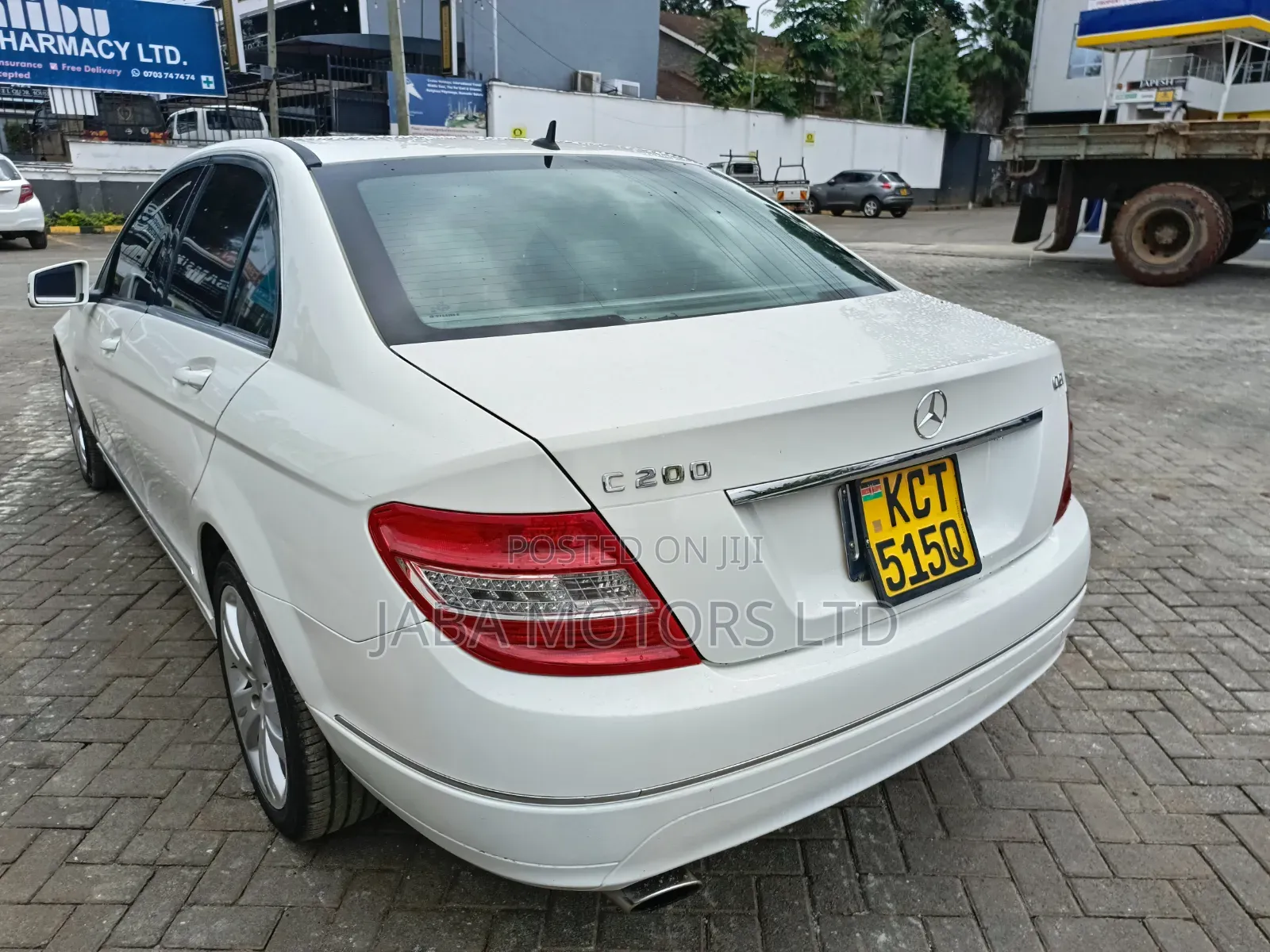 Mercedes-Benz C200 2011 White