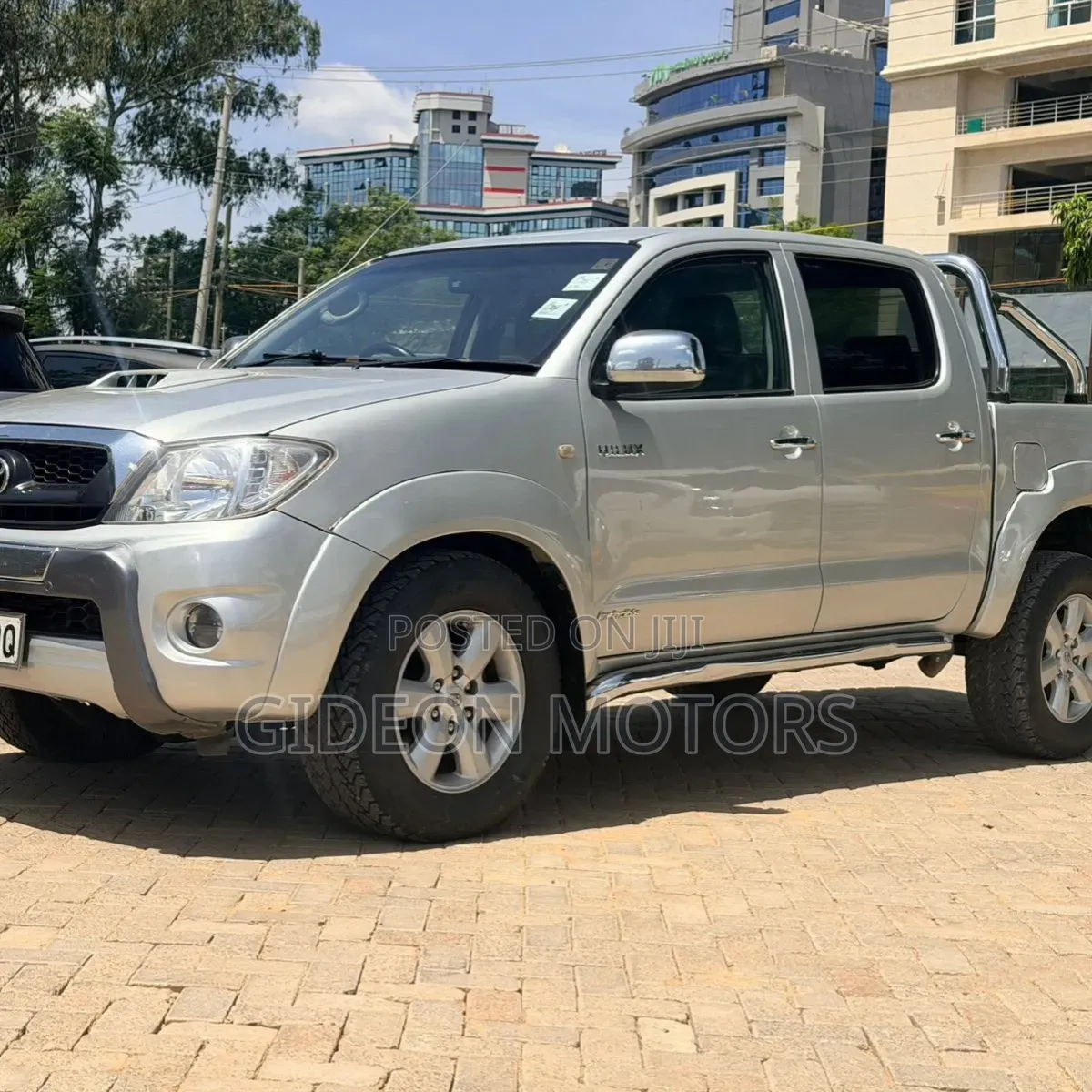 Toyota Hilux 2010 Silver