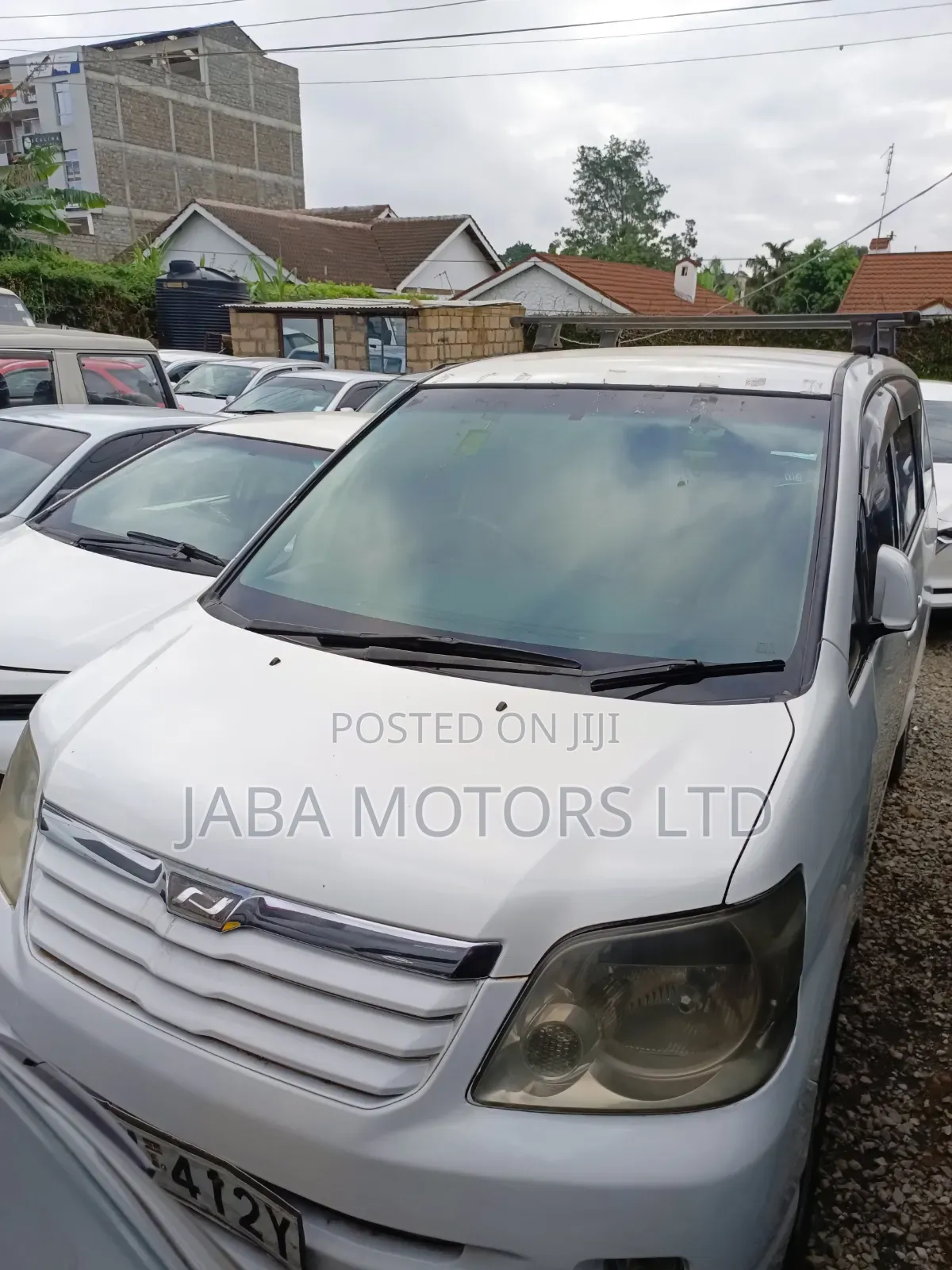 Toyota Noah 2003 White