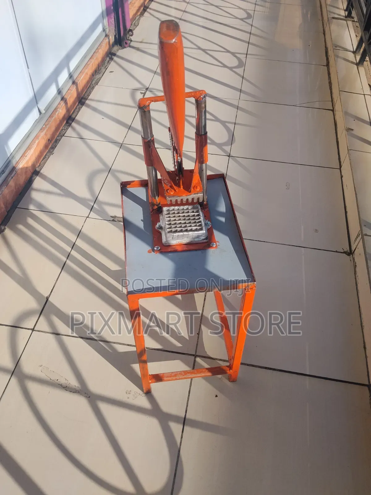 Strong Metallic Chips Cutter With Sharp Cutting Grid