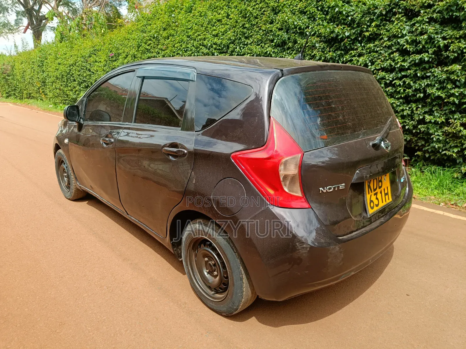 Nissan Note 2015 Maroon