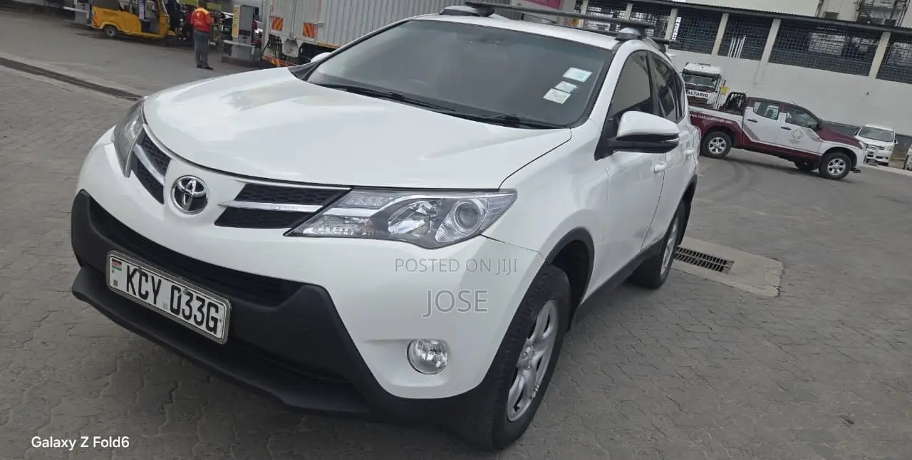 Toyota RAV4 2014 White